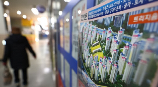 서울 아파트 초기 분양률이 작년 통계 집계 이래 처음으로 100%를 기록했다. <연합뉴스>